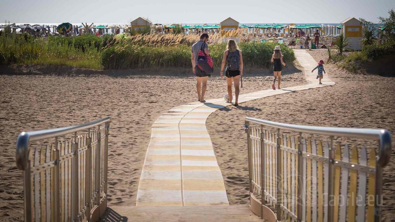 Ampio Bilocale Caorle Lungomare Levante Dış mekan fotoğraf
